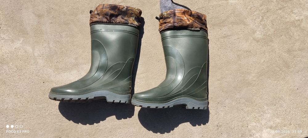 Продам сапоги резиновые