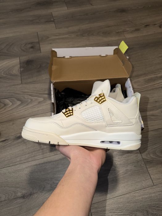 Jordan 4