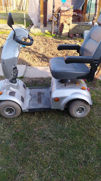 Акумулаторна инвалидна количка Agin, Dietz