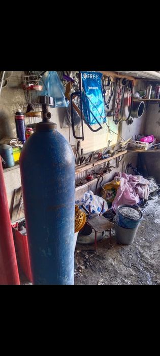 Продам кислородный баллон