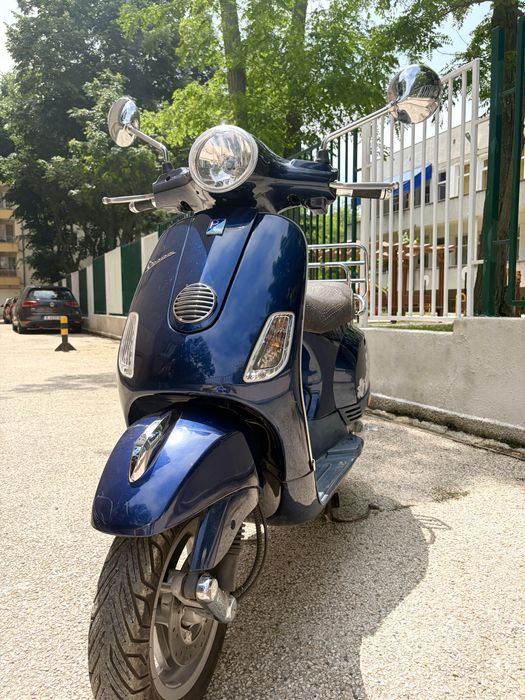 Скутер Vespa 50cc