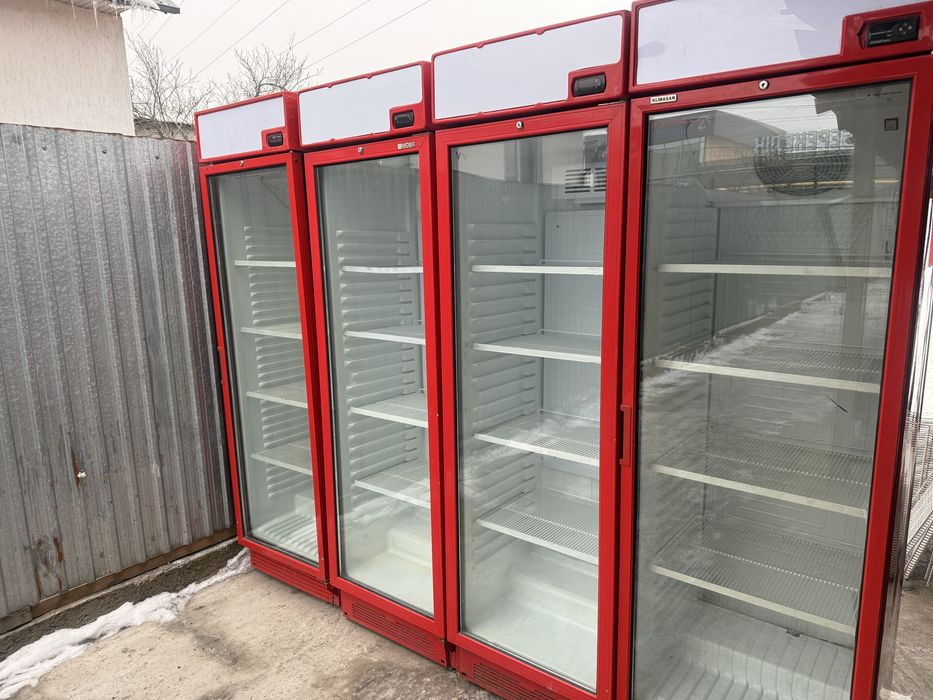 Продам витринный холодильник