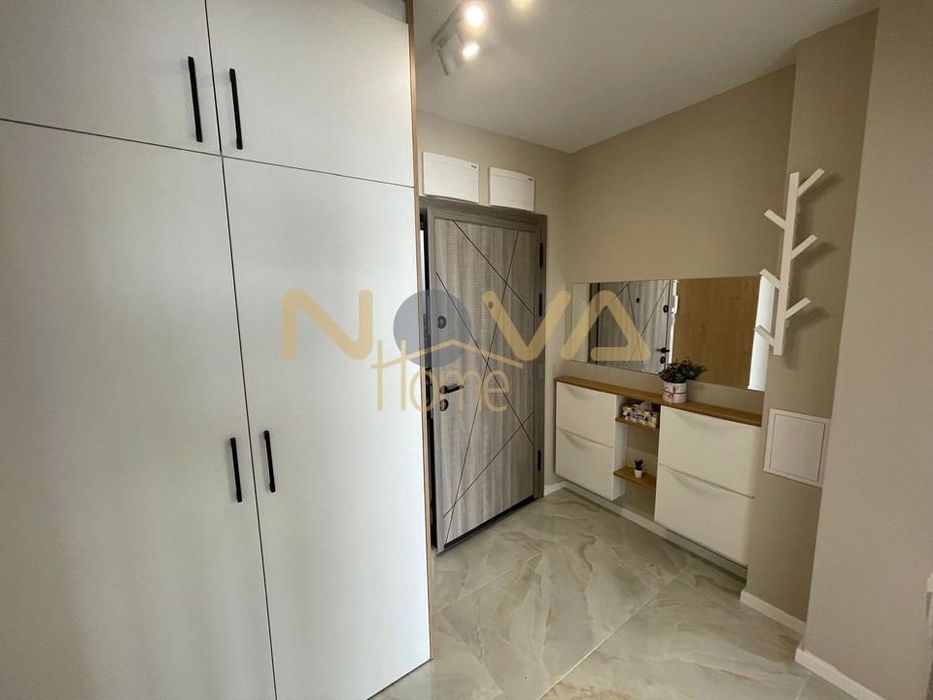 2-стаен в Варна, област-к.к. Св.Св. Константин и Елена площ 64 цена 1