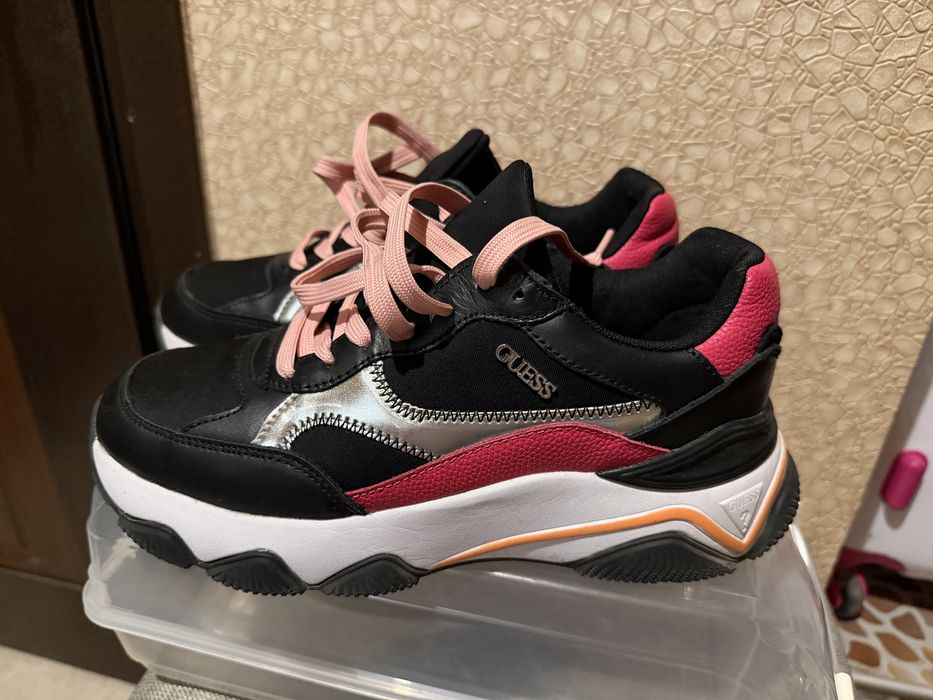 Guess спортни обувки