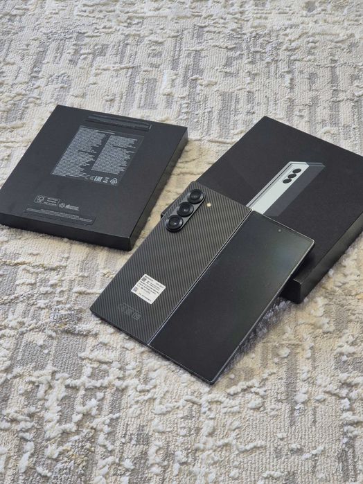Samsung Z Fild 6 256 gb Carbon