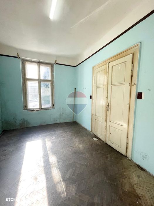 Apartament cu 1 camera de vânzare + boxa pe str George Cosbuc