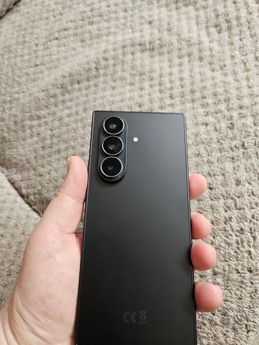 Samsung Z Fold 7 512GB - ca nou 10/10 impecabil