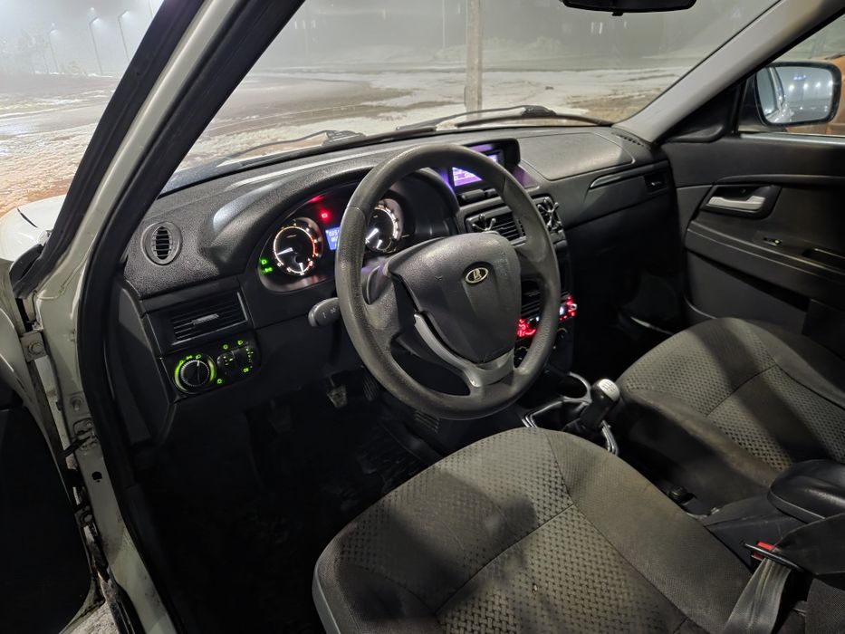 Продается приора 2