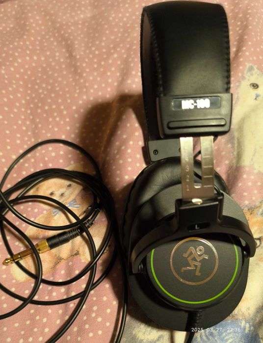 Casti Studio Mackie MC-100 ca nou