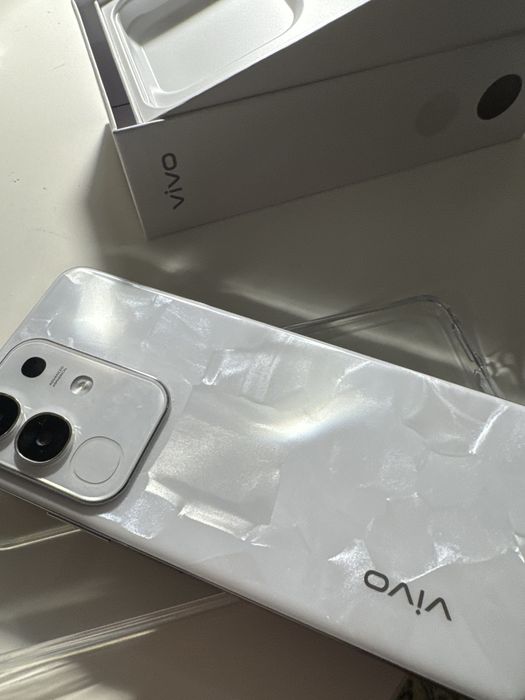 vivo y29 100%  акум , новый