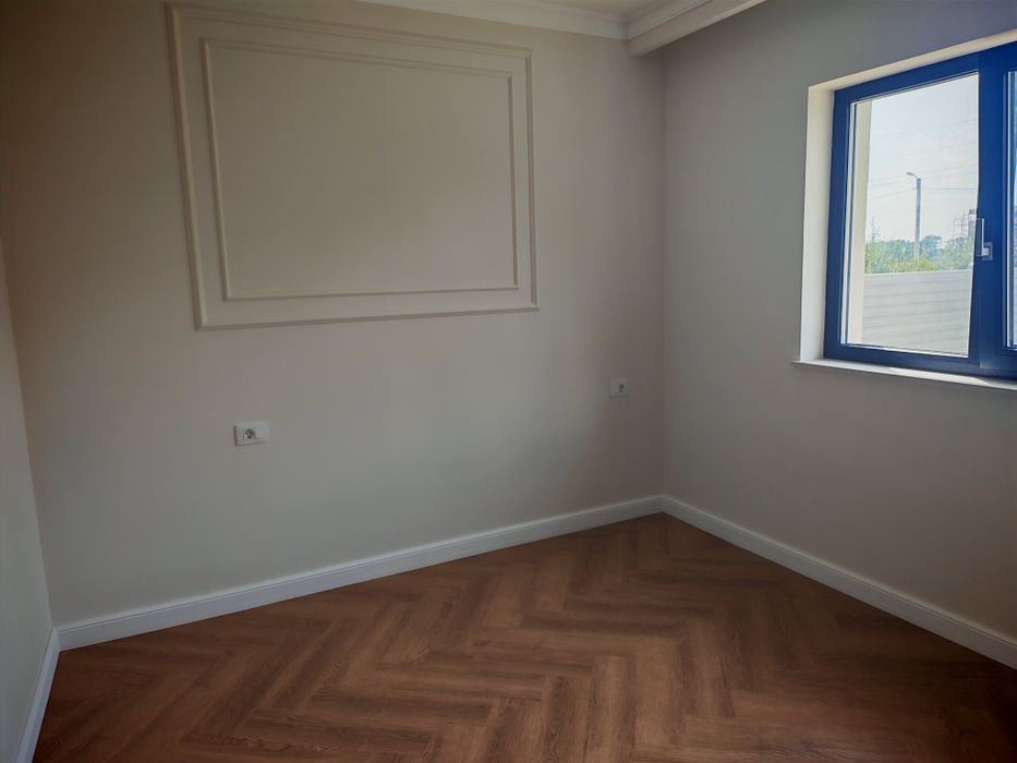 Vând casă parter  4camere  Selgros Damila  Capsunarie