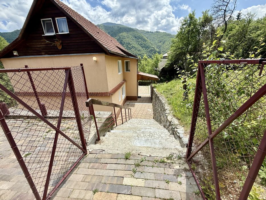 Cabană spre inchiriere