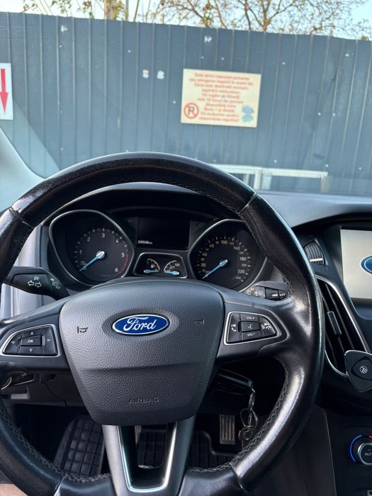 FORD Focus 2015 — imagine 4