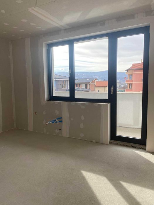 Продава се Къща в Пловдив, Остромила - 380 кв.м за 1048 €/кв.м - Снимка #16