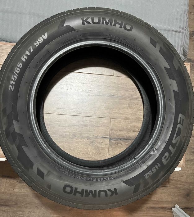 Летни гуми за джип 215/65/17 KUMHO-ecsta-HS52 дот 38.23-6мм.