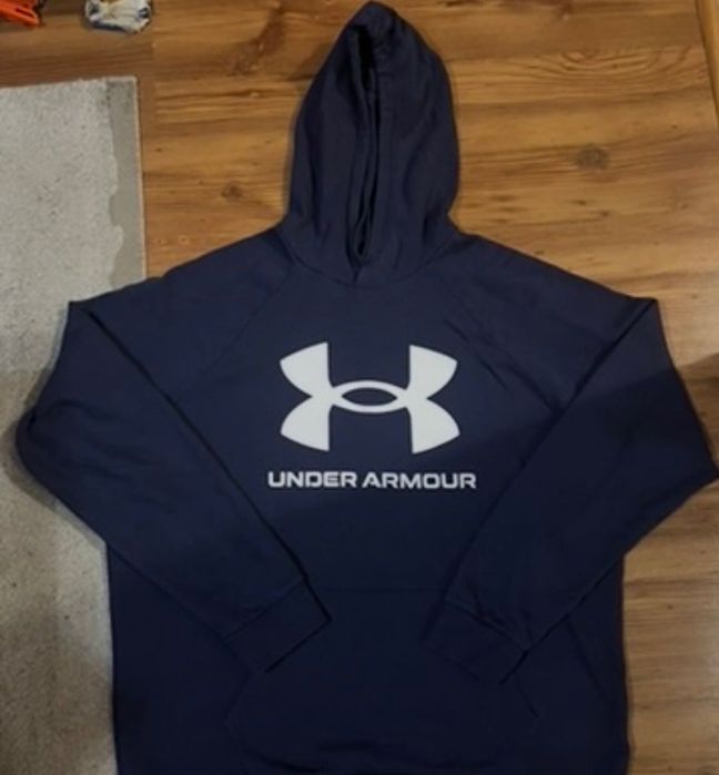 Суичър на Under Armour