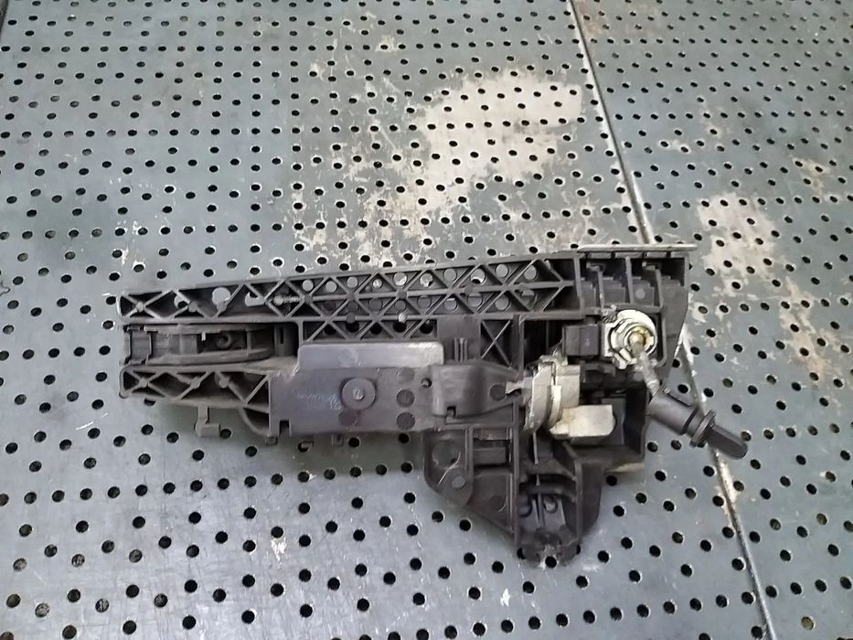 Maner usa dreapta fata audi a4 b8 8k