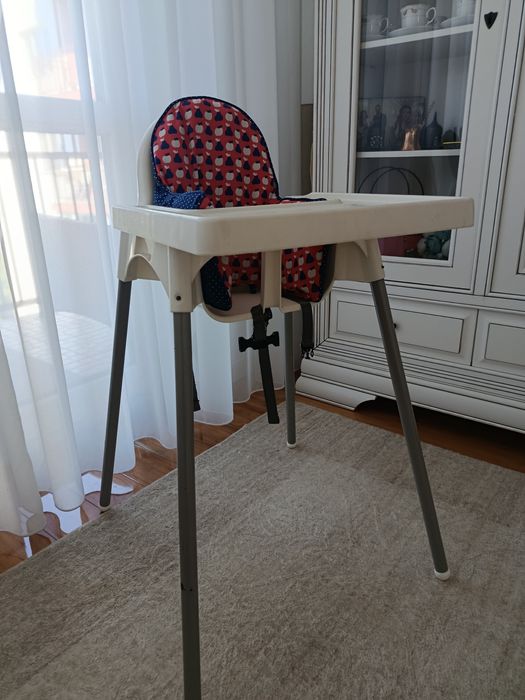 Scaun de masa bebeluși