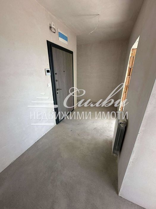 Тристаен апартамент в НОВОСТРОЯЩА СЕ жилищна сграда - кв.Център