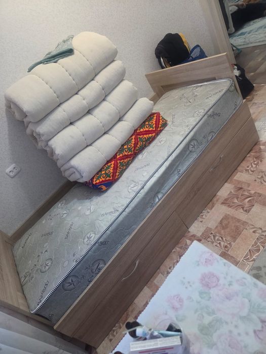 Продам кровать в хорошем состоянии!!