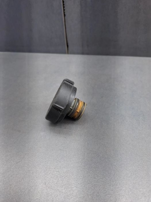 Buson vas expansiune 1 742 232 BMW Seria 3 2003 325i MT (192 hp)