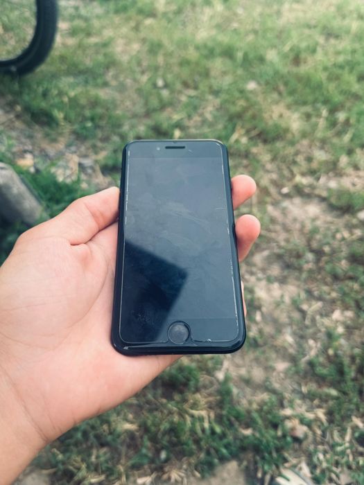 IPhone SE 2020, 128ГБ