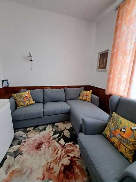 Продавам чисто нова холова гарнитура.