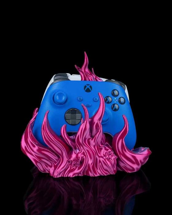 Suport 2 Controllere PS5/Xbox – Twin Arcane Hold – Printat 3D