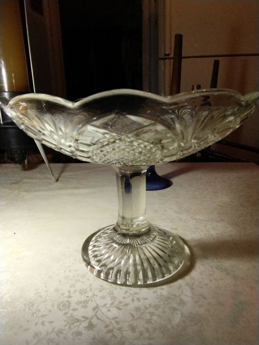 Интерьер для дома, красивые старинные вазы