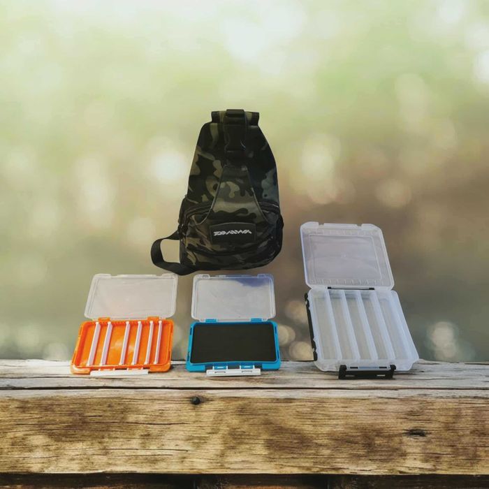 Рибарска чанта за спининг и мухарски риболов с включени 3 кутии. Daiwa