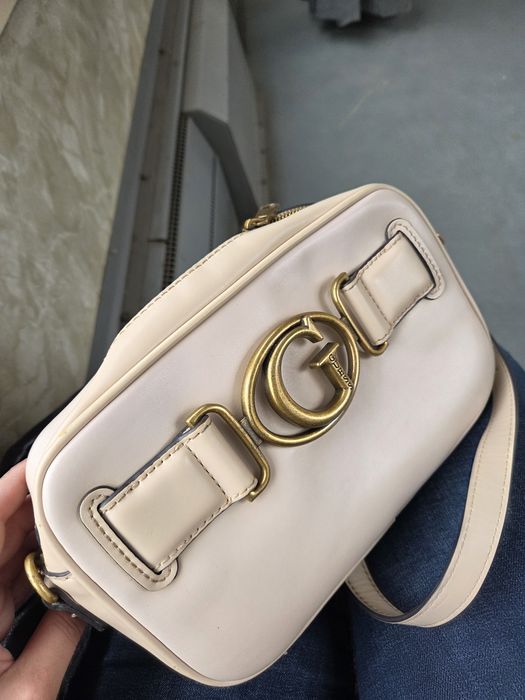 Дамска чанта guess