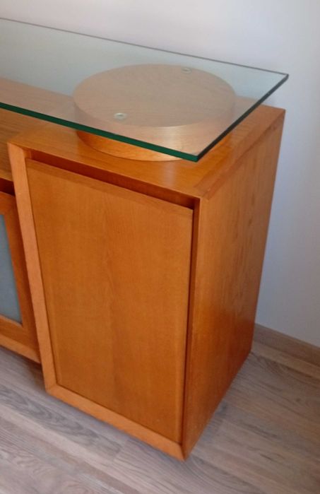 Секция, Витрина дърво и стъкло