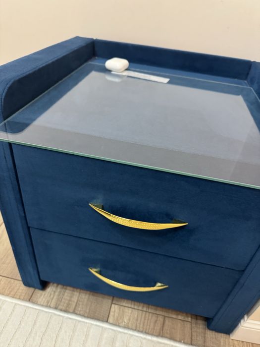 Тумбочки/ тумбочки