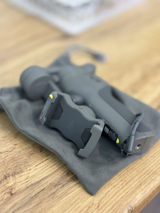 Стабилизатор | DJI Osmo Moblie 3