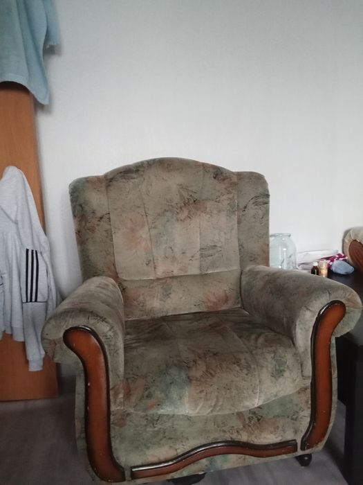 Продам кресло          т