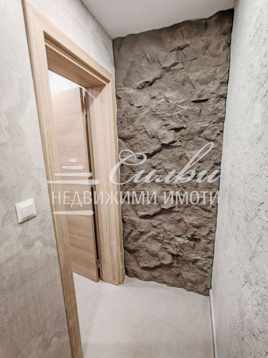 Дава се под наем Магазин в Шумен, Център - 80 кв.м за 765 € - Снимка #4