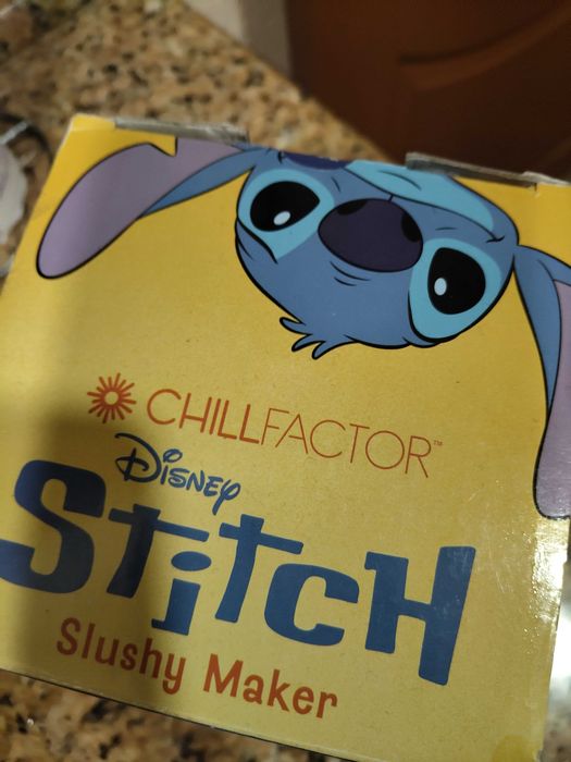 Чаша , която прави скрежина на disney