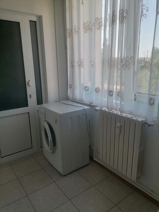 Garsoniera de închiriat.