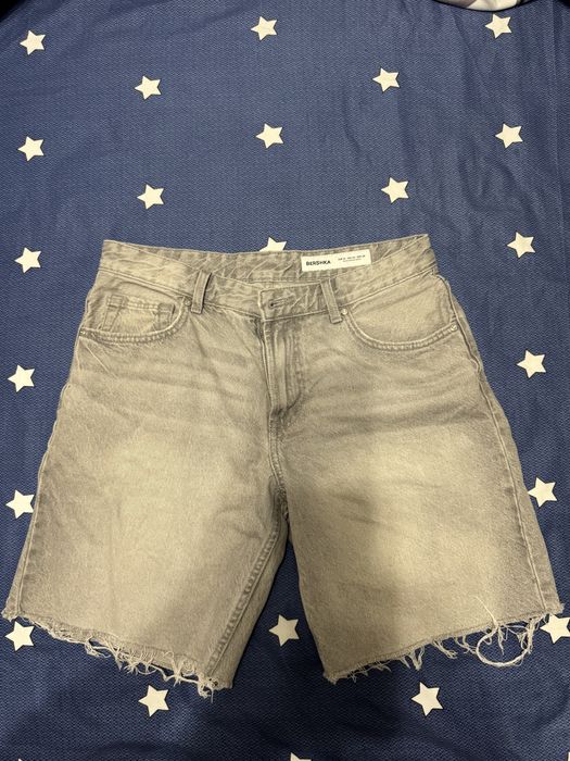 Blugi scurti marimea 38