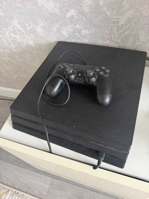 PS 4 pro продам на 1ТБ срочно