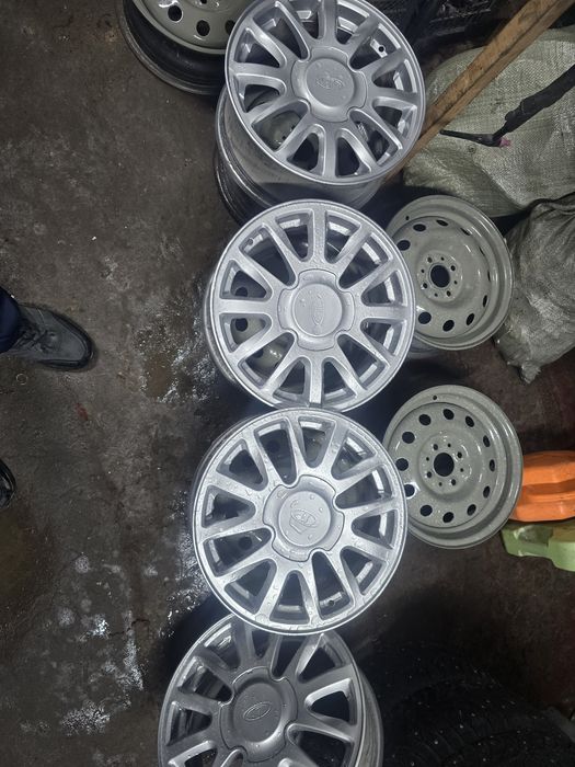 Продам титанки на ваз размер 15