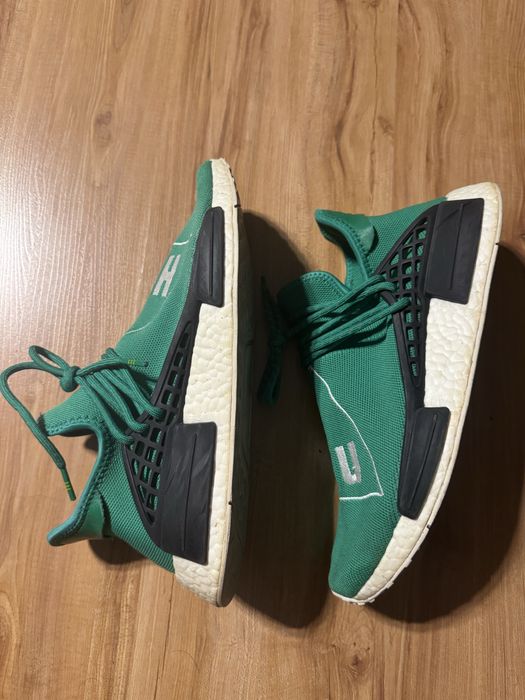 Human race green