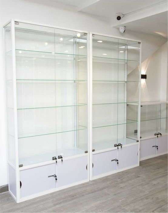 Витрины из алюминиевого профиля любой сложности, широкий выбор