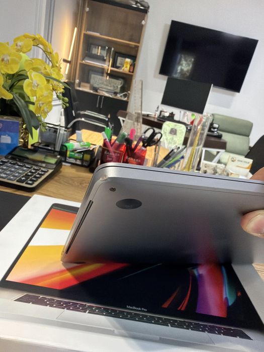 MacBook Pro 16 inch 2019 16/512gb