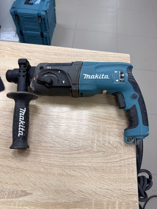 Перфоратор Makita HR2470 ТМ79