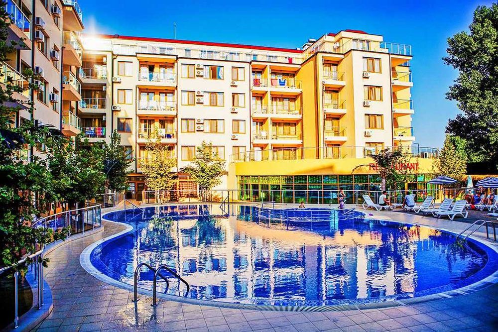 Продава се Двустаен апартамент в Несебър - 50 кв.м за 1330 €/кв.м - Снимка #3