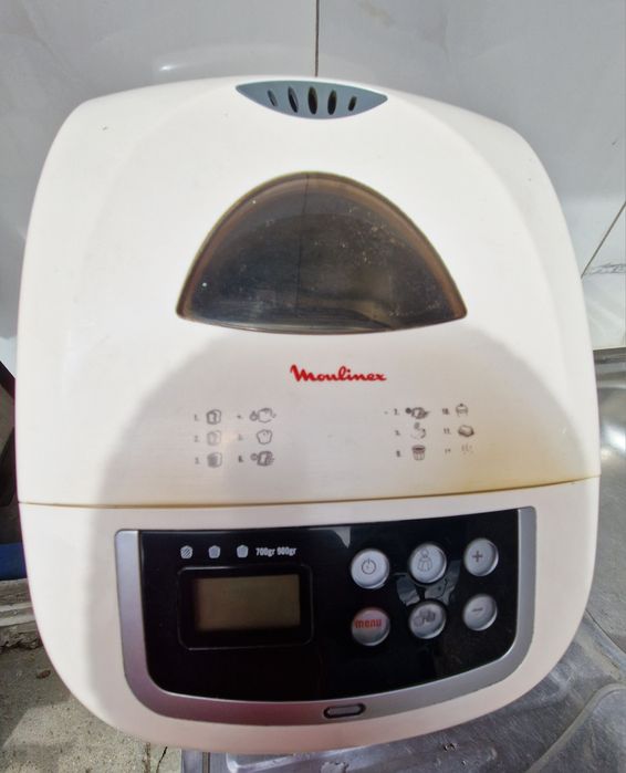 Vând Masina de paine Moulinex defectă
