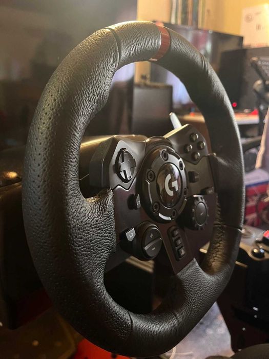Logitech G923 Волан със Педали