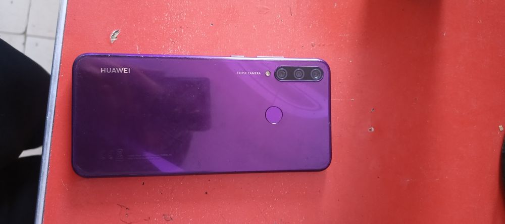 Huawei ekrani ketgan xolati yaxshi