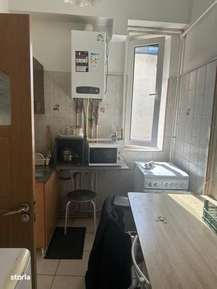 Garsonieră mobilată și utilată, centrală proprie, zona BNR